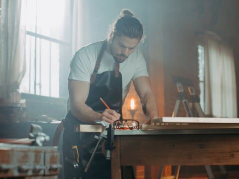 Video Thumbnail: Leather Apron Product Video