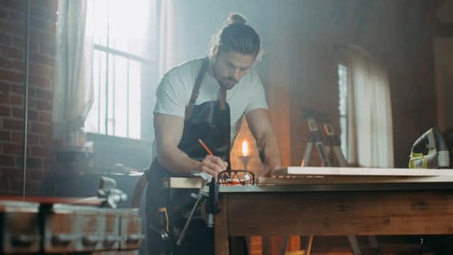 Video Thumbnail: Leather Apron Product Video